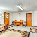 Cozy Home With Private Patio And Views, Hiking On-Site