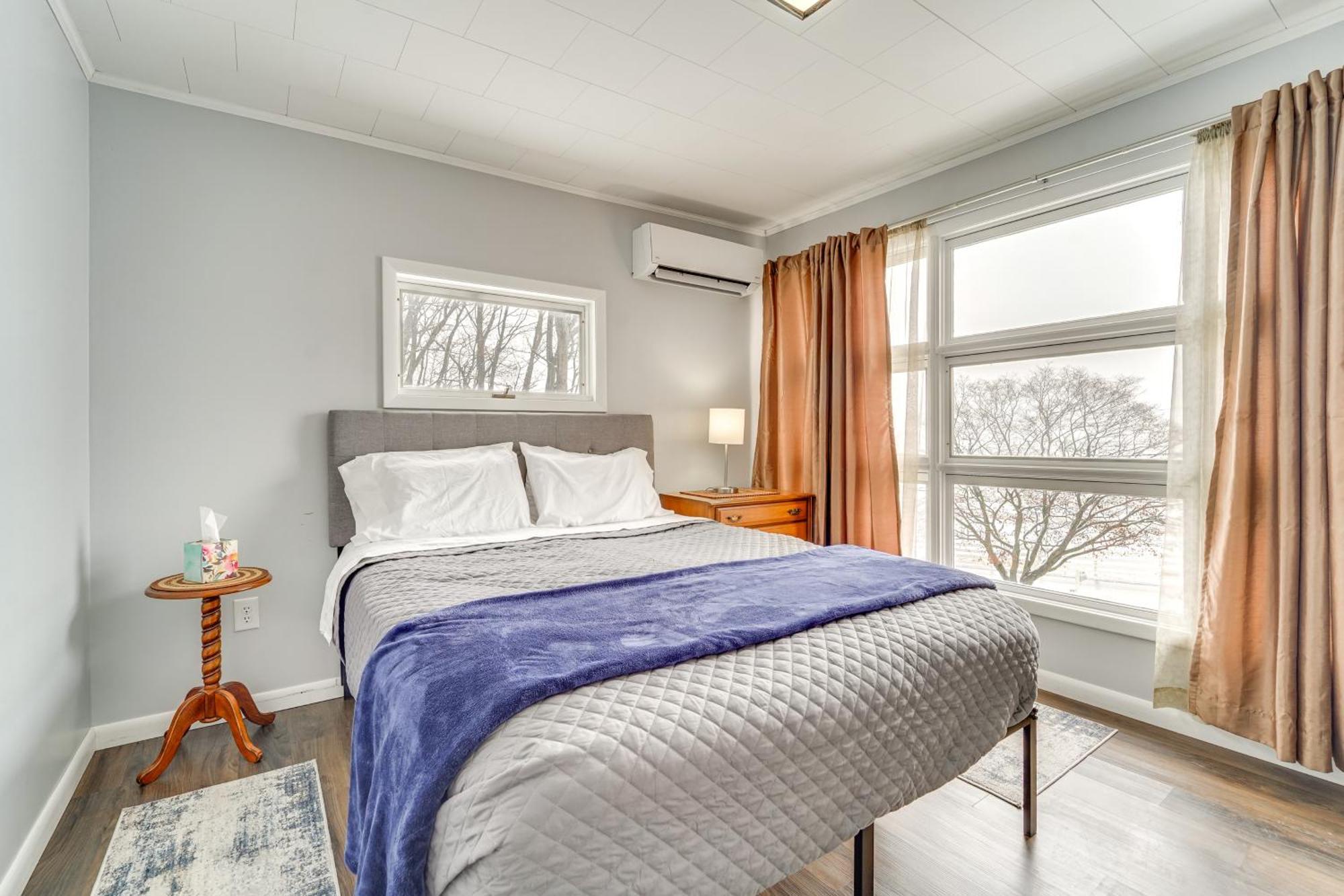 Holiday home Cozy With Private Patio And Views, Hiking On-site Belleville